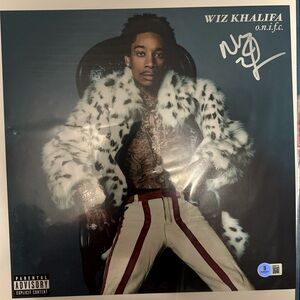 Wiz Khalifa o.n.i.f.c. Album Cover Photo autographed Beckett
